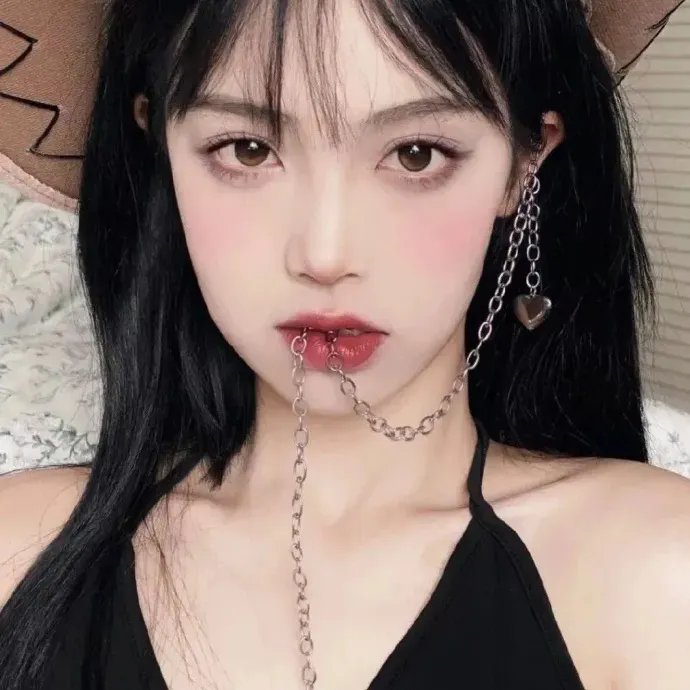 彩凤云裳